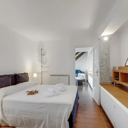 Appartement Infinity Maggiore View - Happy